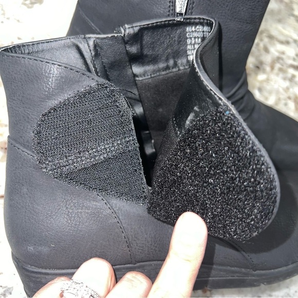 Cliffs by White Mountain Black Matte Terry Heeled Wedge Bootie Size 9.5M - Picture 11 of 12